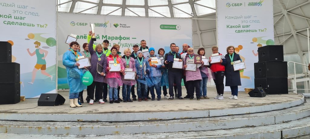 5 июня 2021 года сотрудники МАУ "Клубы по месту жительства" приняли участие в акции, организованной Кемеровским отделением ПАО «Сбербанк России» «Зеленый марафон»