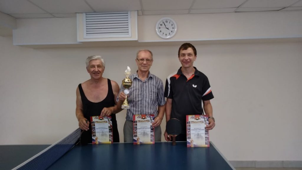 8 августа 2021 года в клубе по месту жительства «Лесная Поляна» прошли воскресные соревнования по настольному теннису на переходящий кубок Лесная Поляна-2021