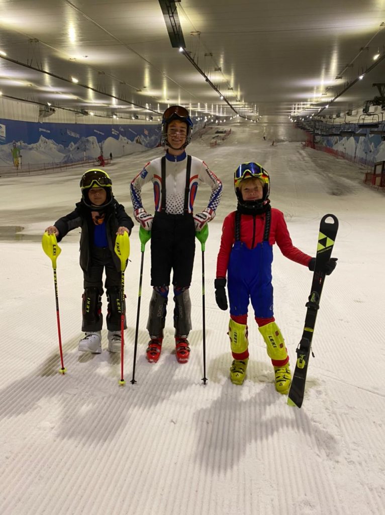 Юные горнолыжники клуба по месту жительства "Ракета" начали подготовку к зимнему сезону