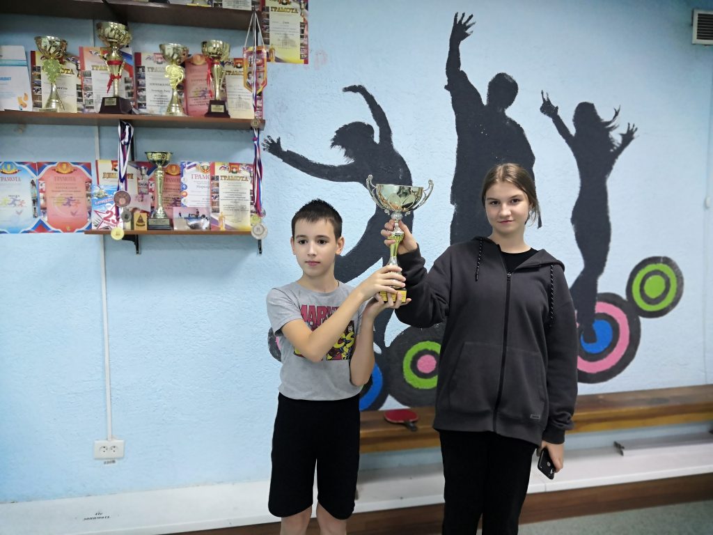 1 октября 2021 года в клубе по месту жительства "Слава" состоялся парный турнир по настольному теннису, посвященный Дню учителя