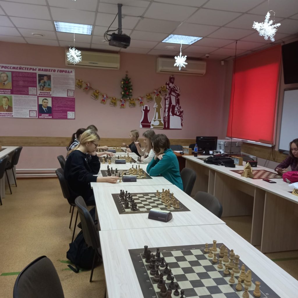 21 ноября 2021 года в Городском шахматном клубе им. М.И. Найдова прошел Чемпионат города Кемерово по быстрым шахматам среди женщин