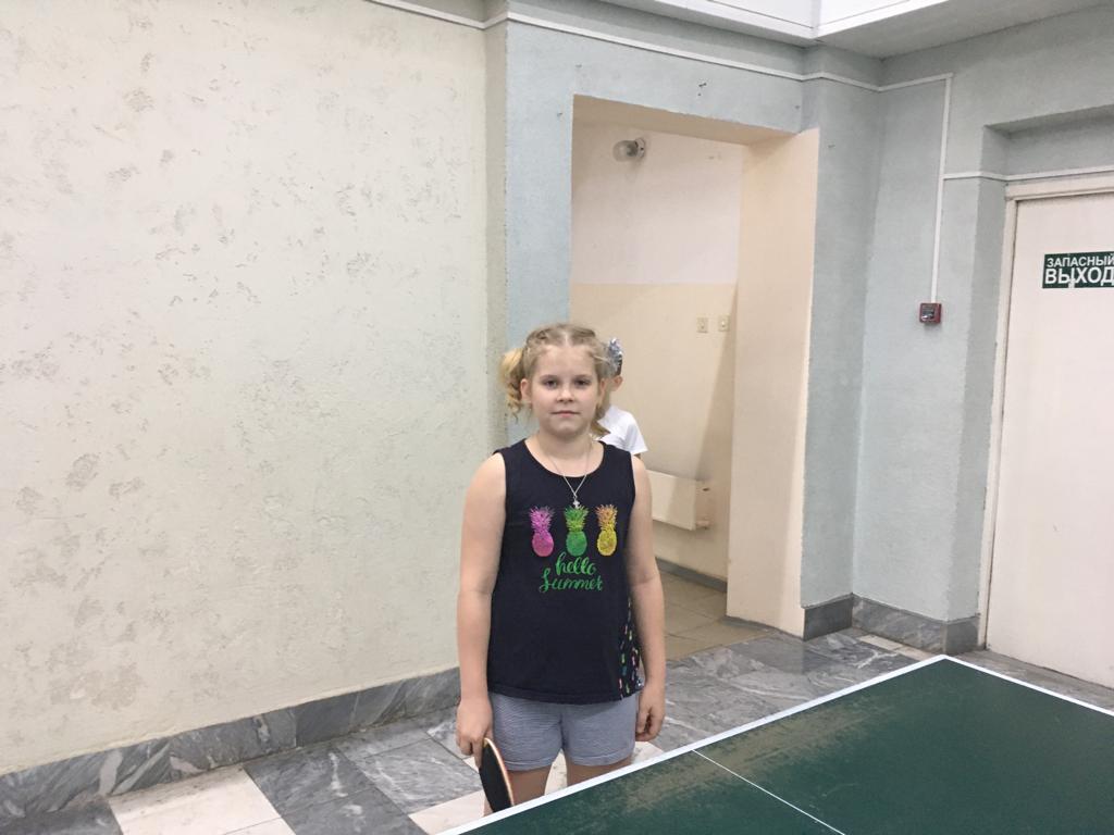 Воспитанница клуба по месту жительства «Слава» Злата Куль заняла 1 место в турнире по настольному теннису среди школьников