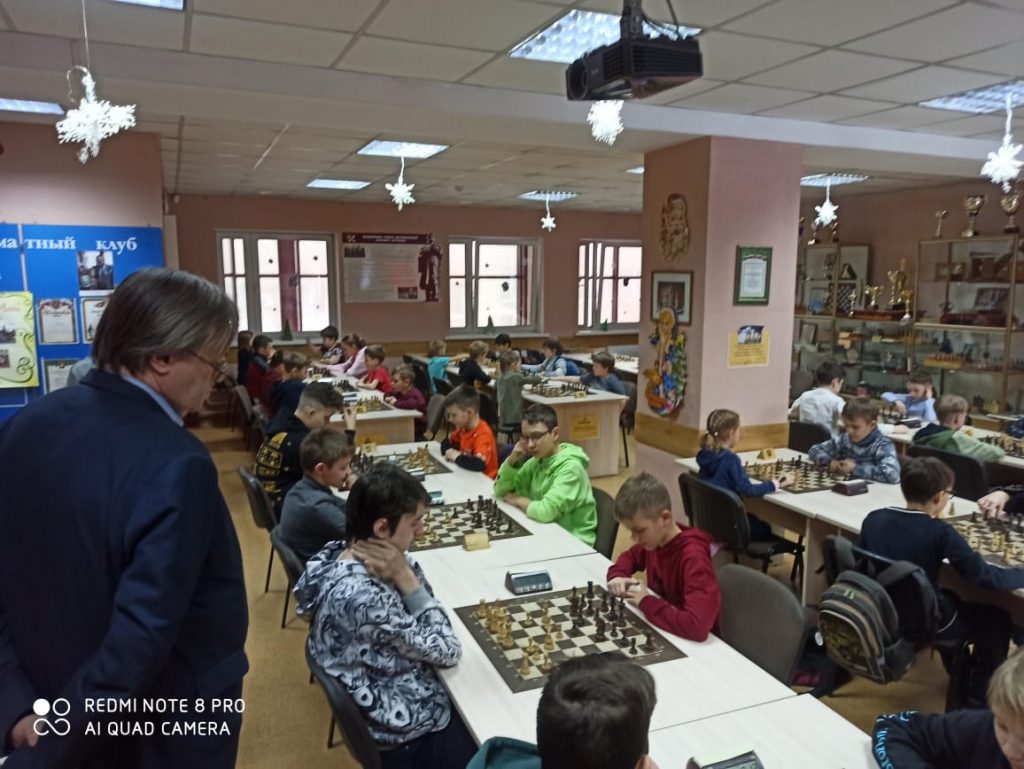 26 декабря 2021 года в Городском шахматном клубе им. М.И. Найдова прошел детско-юношеский блиц-турнир по шахматам «Новогодний» в рамках празднования 300-летия Кузбасса