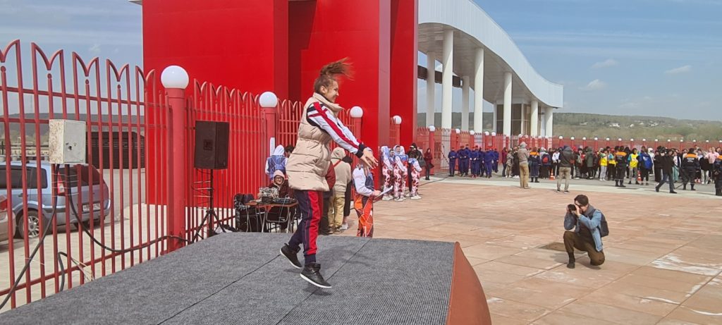 07 мая 2022 года на Московской площади города Кемерово прошло спортивно-массовое мероприятие – легкоатлетическая эстафета, посвящённая Дню Победы советского народа в Великой Отечественной войне
