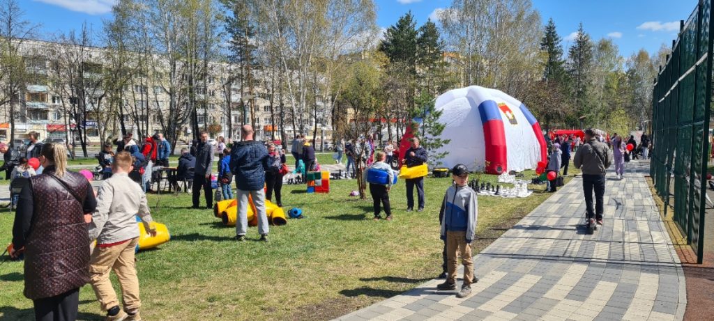 9 мая 2022 года в линейном парке бульвара Строителей города Кемерово прошли праздничные мероприятия, посвящённые Дню Победы советского народа в Великой Отечественной войне