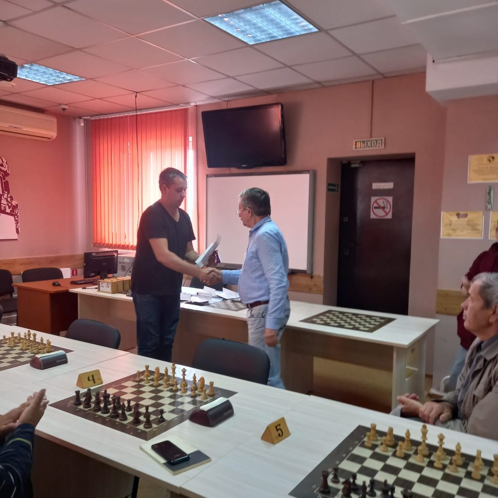 21 августа 2022 года в Городском шахматном клубе им. М.И. Найдова прошел Городской темпотурнир по шахматам в честь Дня Шахтера.