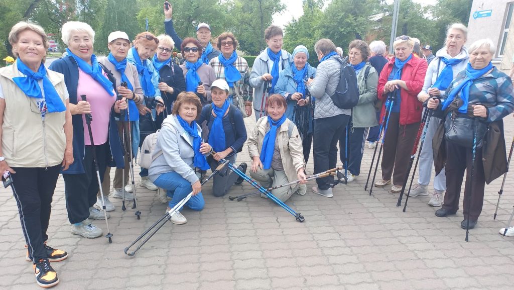 26 июня 2023 года ветераны клуба по месту жительства Сибиряк» приняли участие во Всероссийской акции «10000 шагов к жизни» в Сквере искусств г. Кемерово, приуроченной к празднованию Дня молодежи