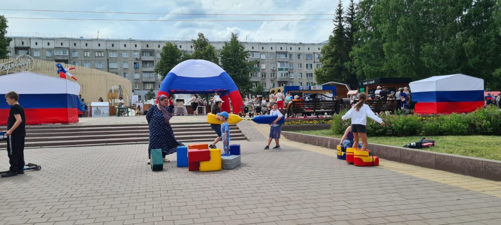 5 июля 2023 года в городе Кемерово прошёл гала-концерт фестиваля-конкурса патриотической песни "КузбассZaРодину"