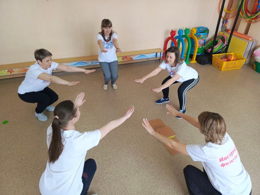 Всероссийский физкультурно-спортивный комплекс «Готов к труду и обороне» (ГТО) полноценно вошел в жизнь не только воспитанников «Детского сада №229», но и педагогов дошкольного учреждения!