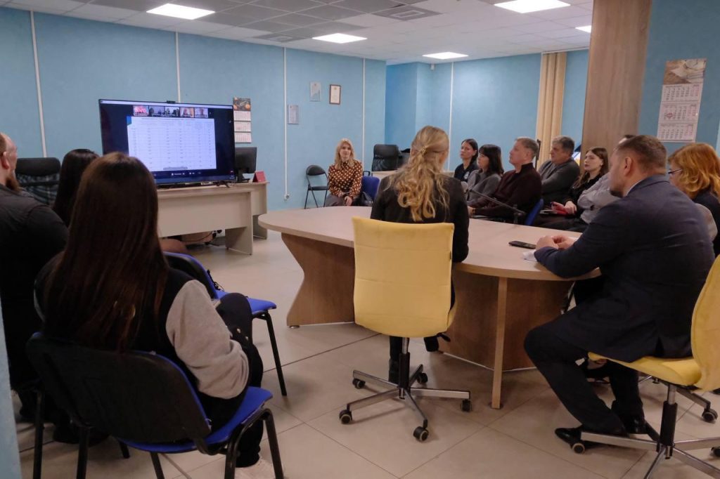 Вчера в региональном центре тестирования ГТО в очно-заочном формате прошло важное совещание на тему «Развитие Всероссийского физкультурно-спортивного комплекса «Готов к труду и обороне (ГТО) в Кузбассе»