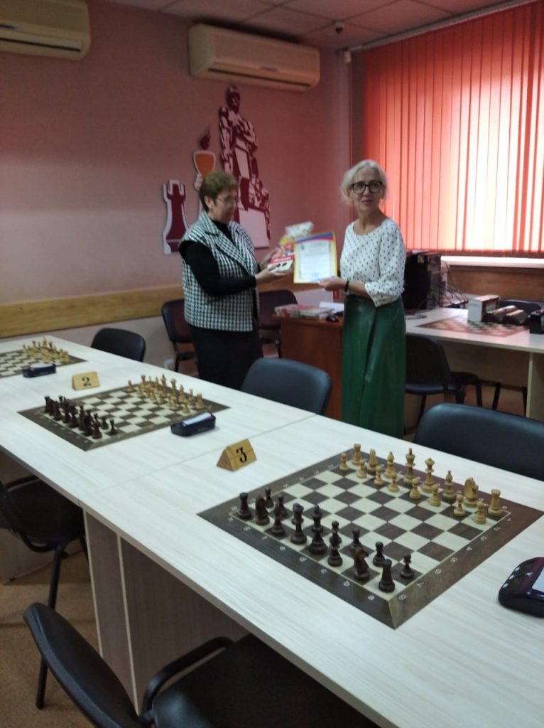 ♟️ 6 мая 2025 года в Городском шахматном клубе им. М.И. Найдова прошли соревнования по шахматам в рамках муниципального этапа физкультурно-спортивного фестиваля среди работников образования г. Кемерово