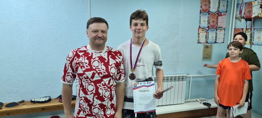 20 июня 2025 года в клубе по месту жительства «Слава» прошел открытый турнир по настольному теннису «Защитники Отечества: Сила и Спорт» в рамках общероссийской акции «Призывник»