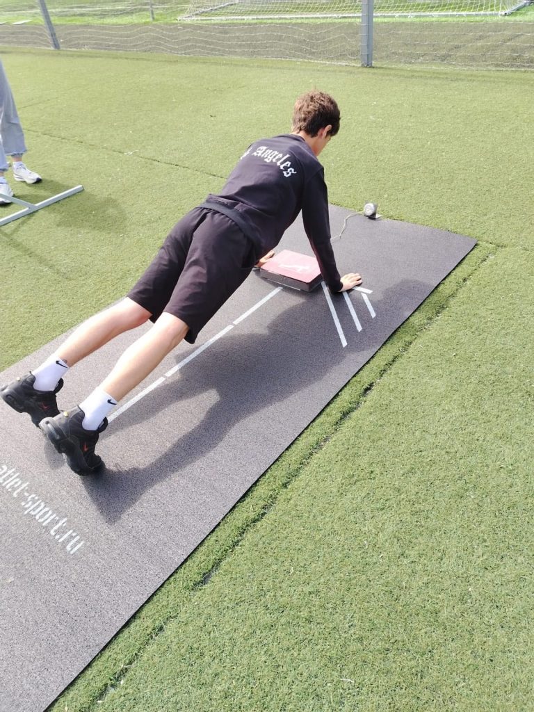 31 июля 2025 года специалисты Центра тестирования ГТО г. Кемерово посетили общеобразовательную школу №16, где юные спортсмены проверили свою силу и ловкость, выполняя нормы ГТО, и отлично провели время! 💪🎉