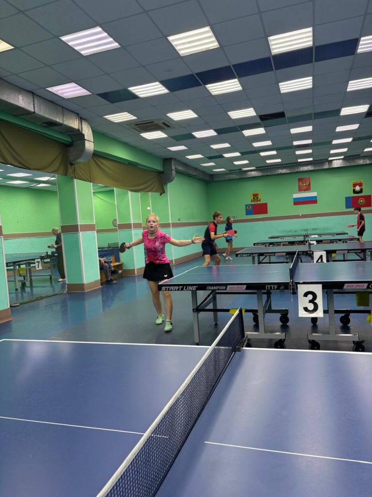  28 августа 2025 года в клубе по месту жительства «Союз» состоялся яркий спортивный праздник – открытый городской турнир по настольному теннису, приуроченный ко Дню шахтера!