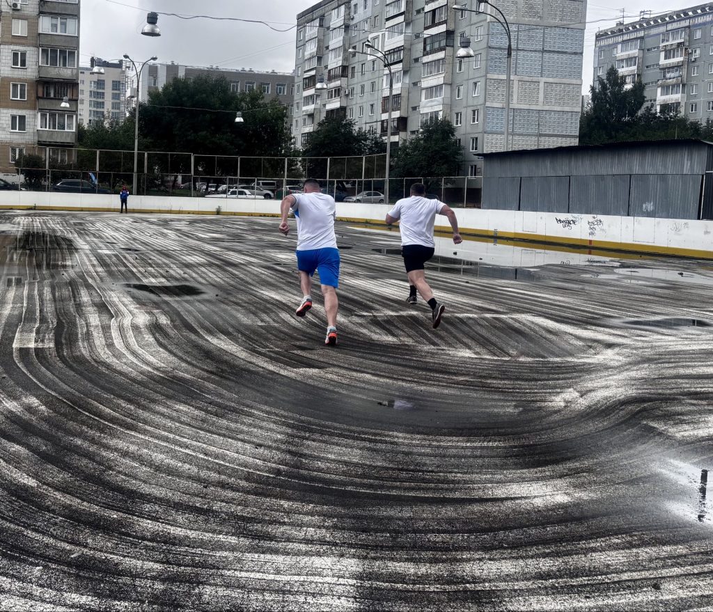 🌟 5 августа 2025 года сотрудники ГУ МВД России по Кемеровской области - Кузбассу выполнили нормативы Всероссийского физкультурно-спортивного комплекса «Готов к Труду и Обороне» (ГТО) в Центре тестирования МАУ «Клубы по месту жительства» 🎉