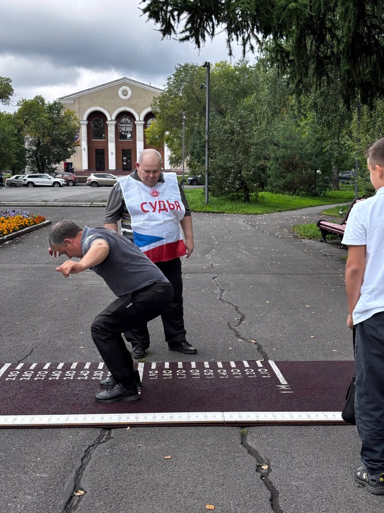 🎉 27 августа 2025 года в сквере Искусств состоялось яркое событие, организованное Территориальным управлением Центрального района г. Кемерово — праздничное мероприятие "Мы славим шахтеров", посвященное ДНЮ ШАХТЕРА!
