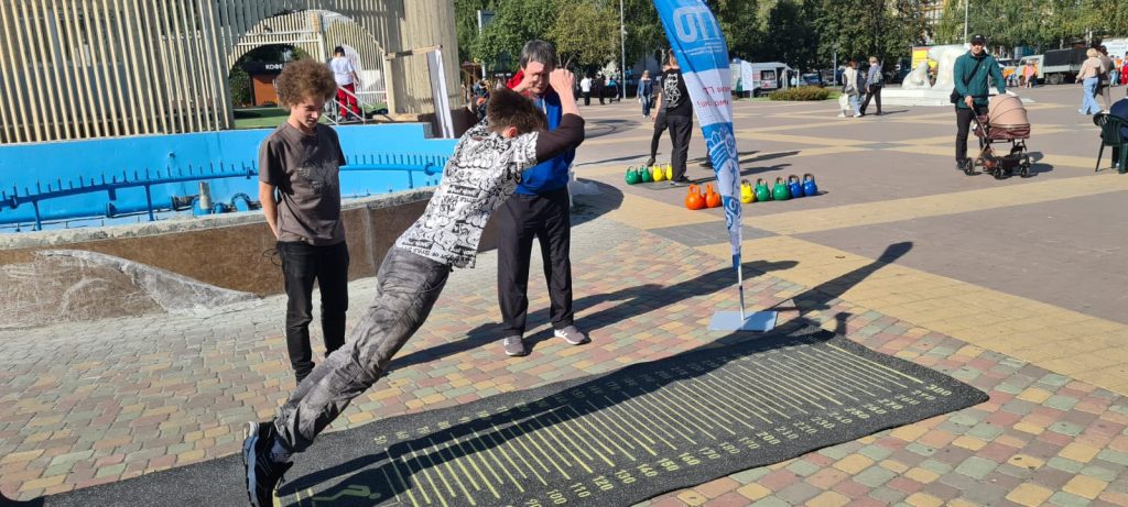 🎉 11 сентября 2025 года в Кемерово прошел 6-й ежегодный городской фестиваль «Радость жить трезво»