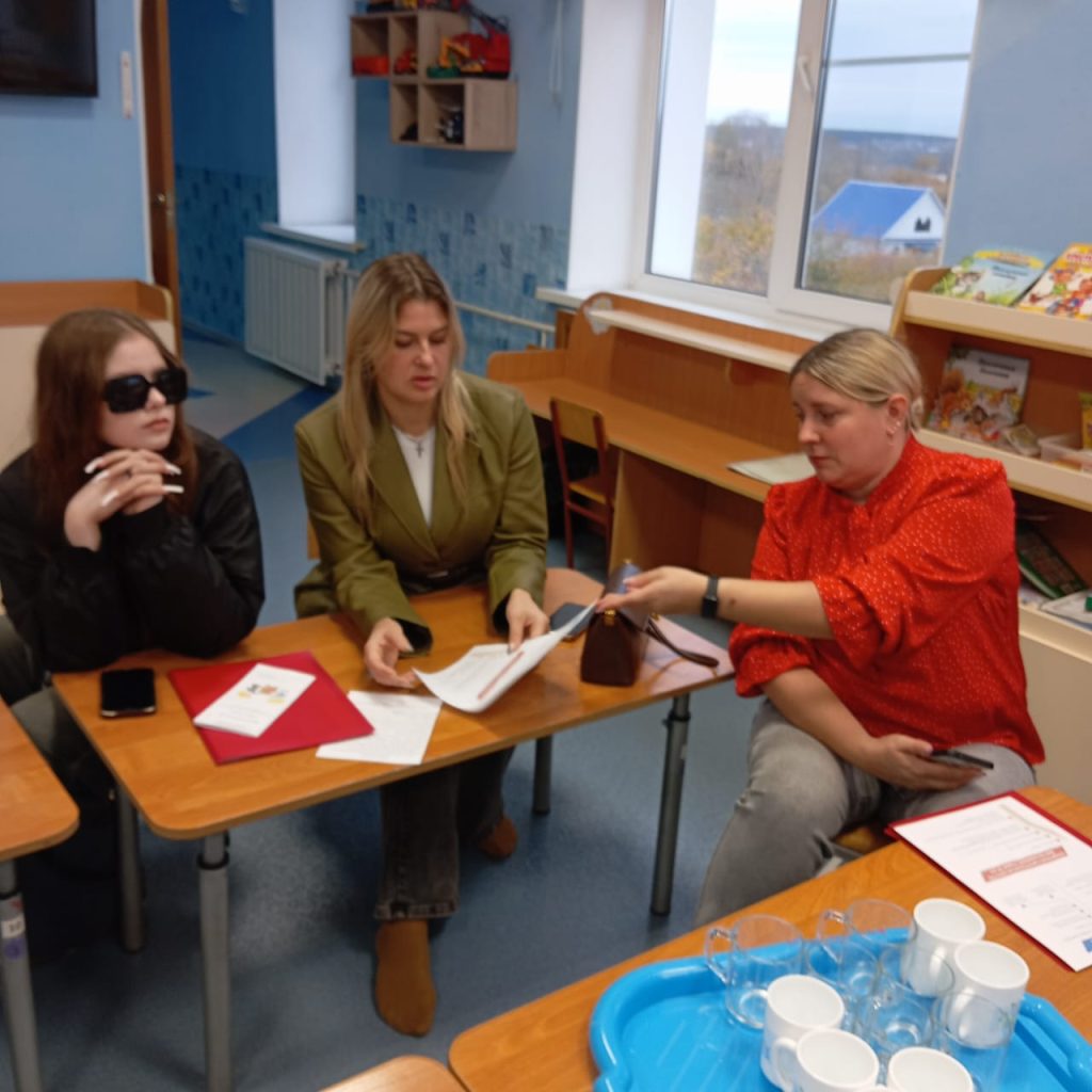 В детских садах №233 и №10 города Кемерово прошли важные родительские собрания, посвященные Всероссийскому физкультурно-спортивному комплексу "Готов к труду и обороне" (ГТО)