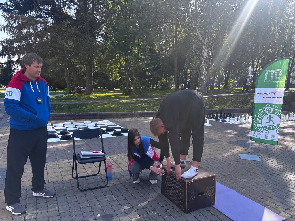 🎉 11 сентября 2025 года в Кемерово прошел 6-й ежегодный городской фестиваль «Радость жить трезво»