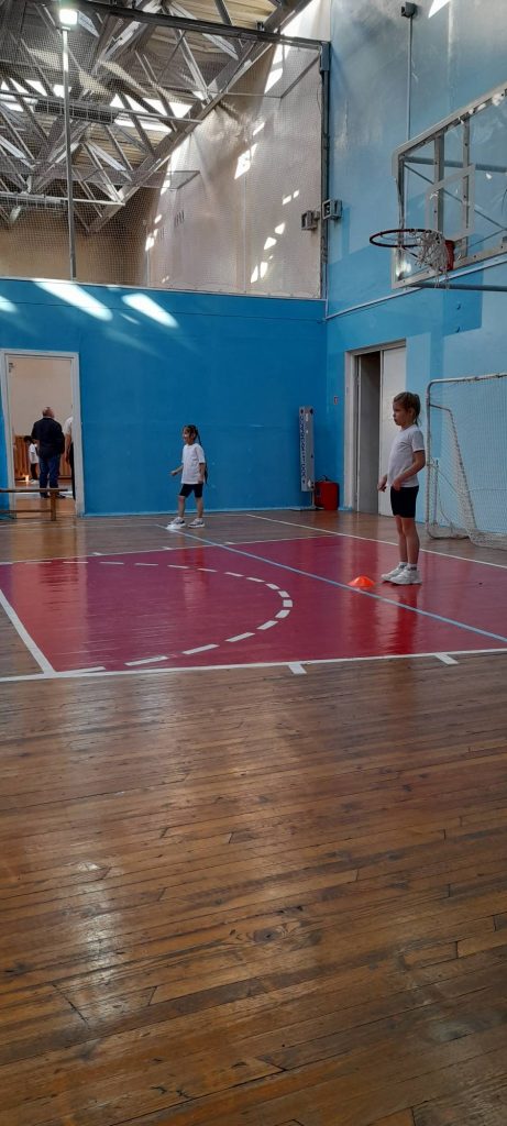 Здоровое поколение — будущее нашей страны! 14 октября специалисты Центра тестирования ГТО МАУ «Клубы по месту жительства» провели тестирование учащихся начальных классов школы №97 города Кемерово.