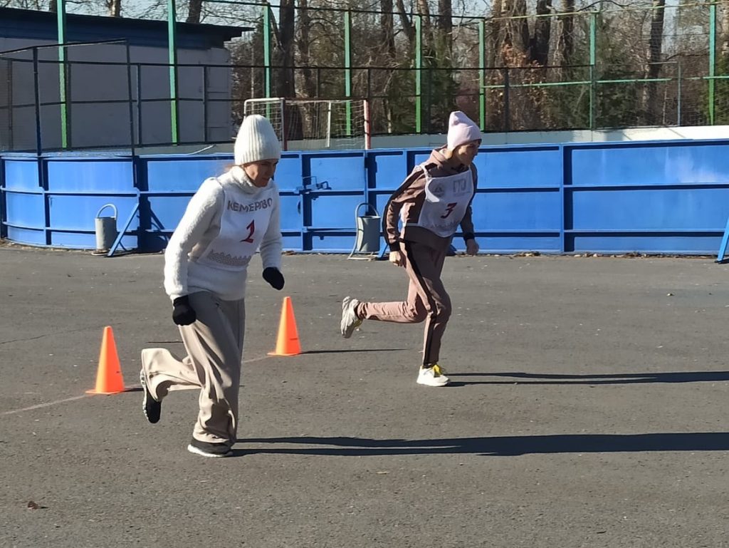 20 октября 2025 года специалисты Центра тестирования ГТО г. Кемерово приняли нормативы комплекса ВФСК ГТО у воспитателей детского сада МБДОУ №189 "Детский сад комбинированного вида"