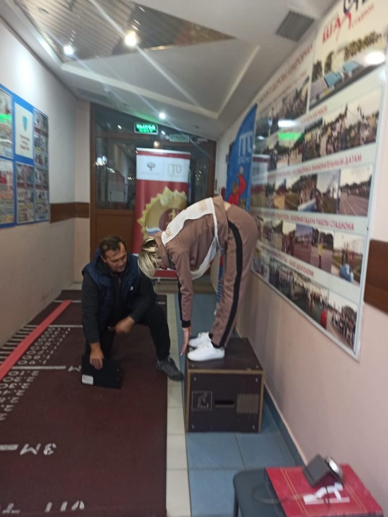 20 октября 2025 года специалисты Центра тестирования ГТО г. Кемерово приняли нормативы комплекса ВФСК ГТО у воспитателей детского сада МБДОУ №189 "Детский сад комбинированного вида"