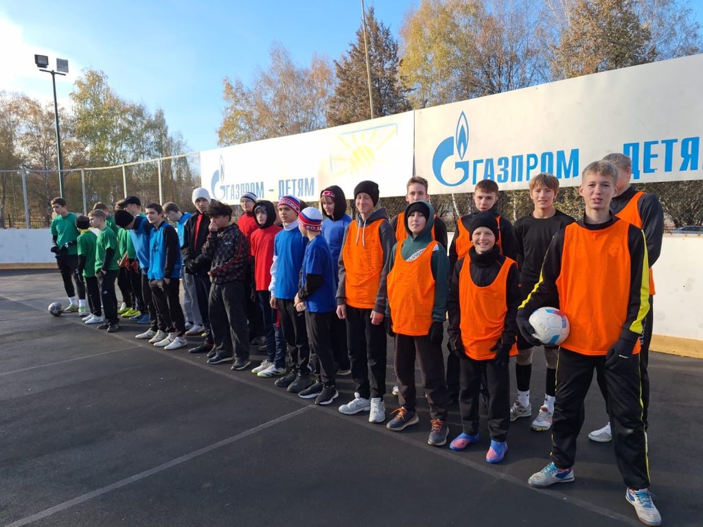 🏆 15 октября 2025 года на базе Дворца творчества Ленинского района состоялся захватывающий районный турнир по мини-футболу, посвящённый Дню отца