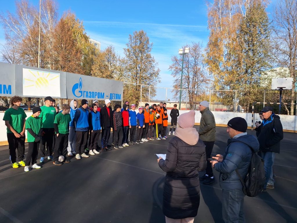 🏆 15 октября 2025 года на базе Дворца творчества Ленинского района состоялся захватывающий районный турнир по мини-футболу, посвящённый Дню отца