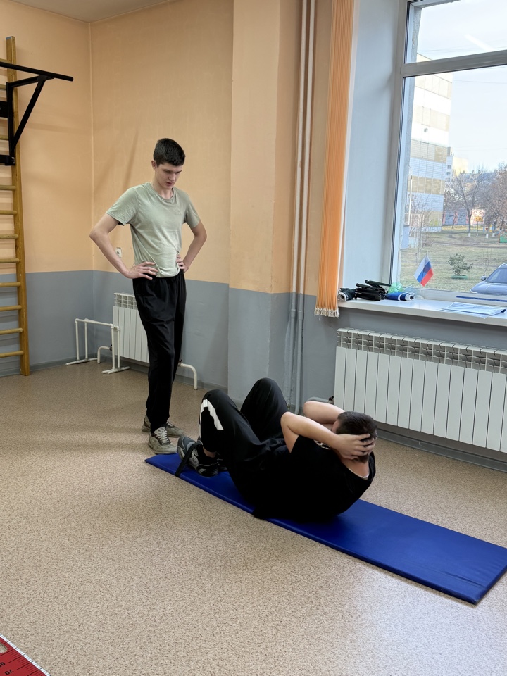 Клубы по месту жительства 🚀 Кадеты Губернаторской кадетской школы-интерната МЧС активно участвуют в сдаче норм ГТО! 💥