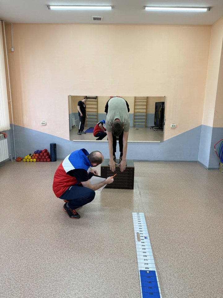 Клубы по месту жительства 🚀 Кадеты Губернаторской кадетской школы-интерната МЧС активно участвуют в сдаче норм ГТО! 💥