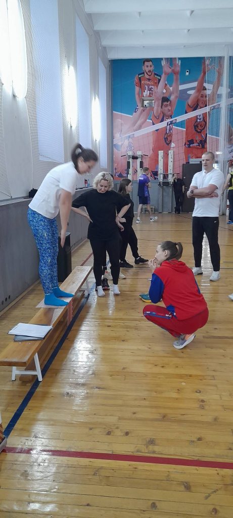 18 ноября 2025 года специалисты центра тестирования МАУ «Клубы по месту жительства» г. Кемерово приняли нормативы ВФСК ГТО у сотрудников ГУ МВД России по Кемеровской области - Кузбассу