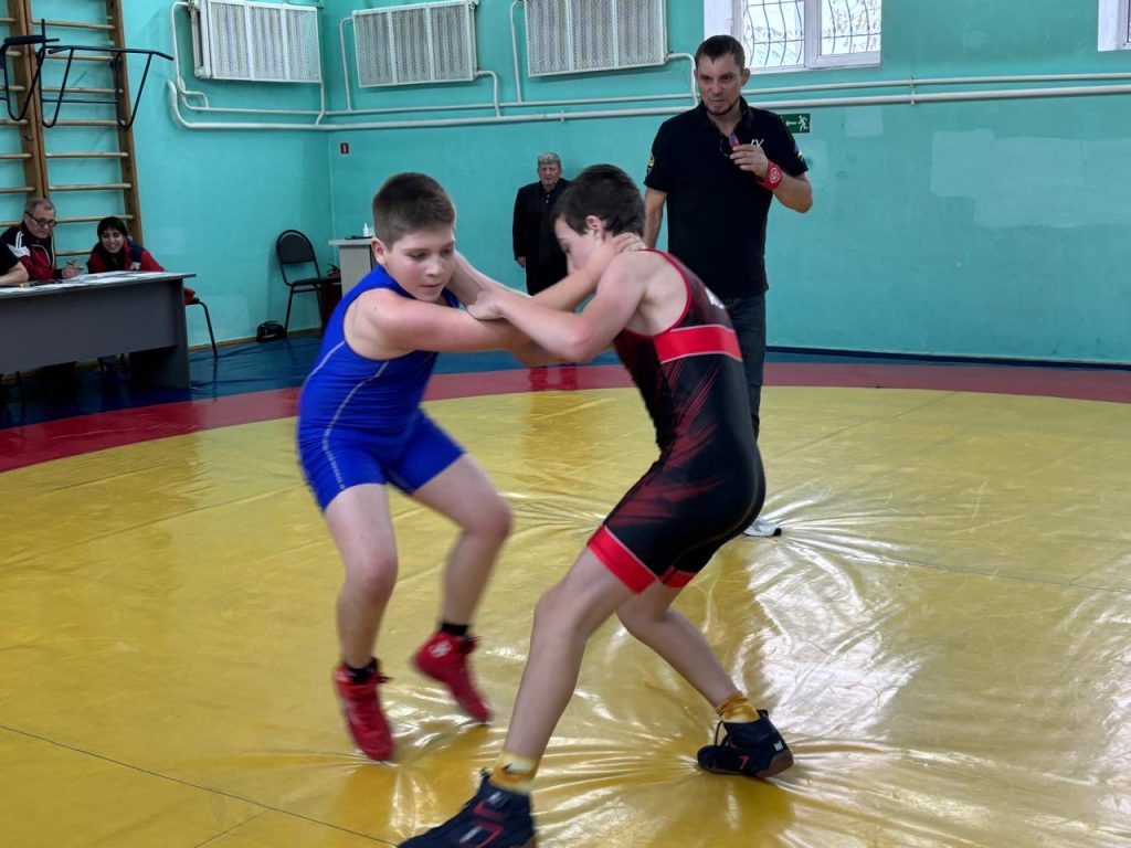 7 ноября 2025 года в клубе по месту жительства «Октябрь» состоялось значимое спортивное событие — открытое первенство по вольной борьбе среди юношей «Спорт против наркотиков» в рамках общероссийской акции "Спорт против наркотиков"
