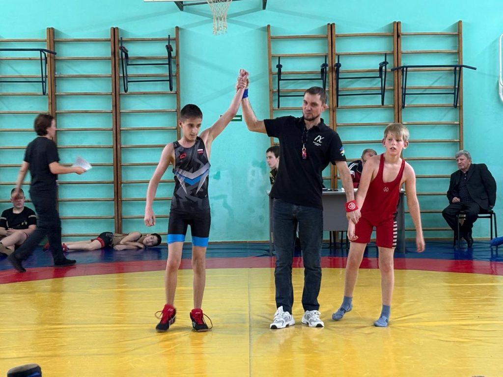 7 ноября 2025 года в клубе по месту жительства «Октябрь» состоялось значимое спортивное событие — открытое первенство по вольной борьбе среди юношей «Спорт против наркотиков» в рамках общероссийской акции "Спорт против наркотиков"