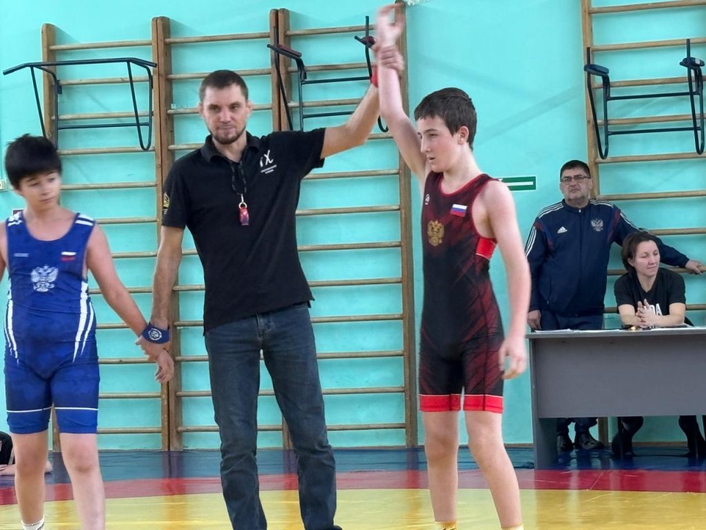 7 ноября 2025 года в клубе по месту жительства «Октябрь» состоялось значимое спортивное событие — открытое первенство по вольной борьбе среди юношей «Спорт против наркотиков» в рамках общероссийской акции "Спорт против наркотиков"