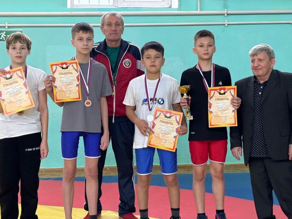 7 ноября 2025 года в клубе по месту жительства «Октябрь» состоялось значимое спортивное событие — открытое первенство по вольной борьбе среди юношей «Спорт против наркотиков» в рамках общероссийской акции "Спорт против наркотиков"