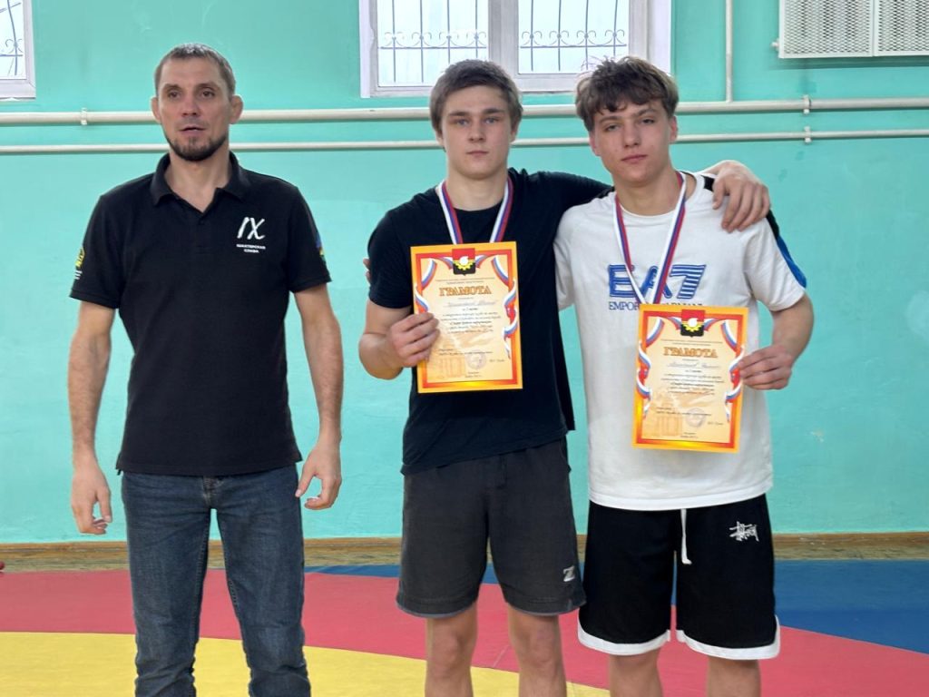 7 ноября 2025 года в клубе по месту жительства «Октябрь» состоялось значимое спортивное событие — открытое первенство по вольной борьбе среди юношей «Спорт против наркотиков» в рамках общероссийской акции "Спорт против наркотиков"