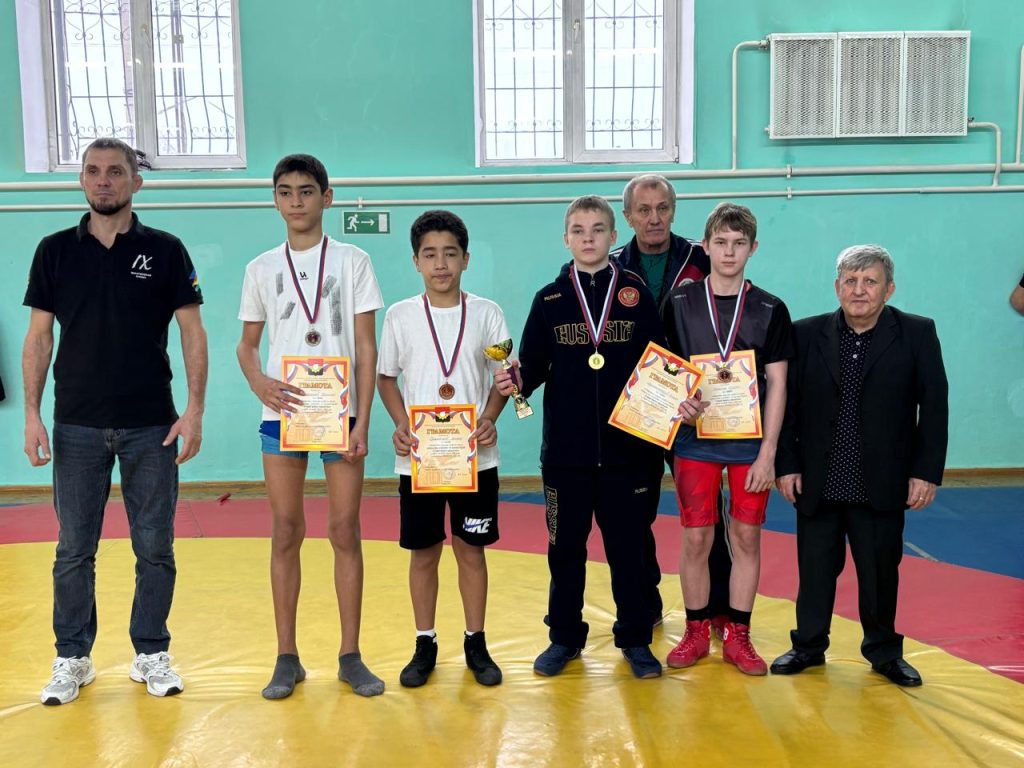 7 ноября 2025 года в клубе по месту жительства «Октябрь» состоялось значимое спортивное событие — открытое первенство по вольной борьбе среди юношей «Спорт против наркотиков» в рамках общероссийской акции "Спорт против наркотиков"