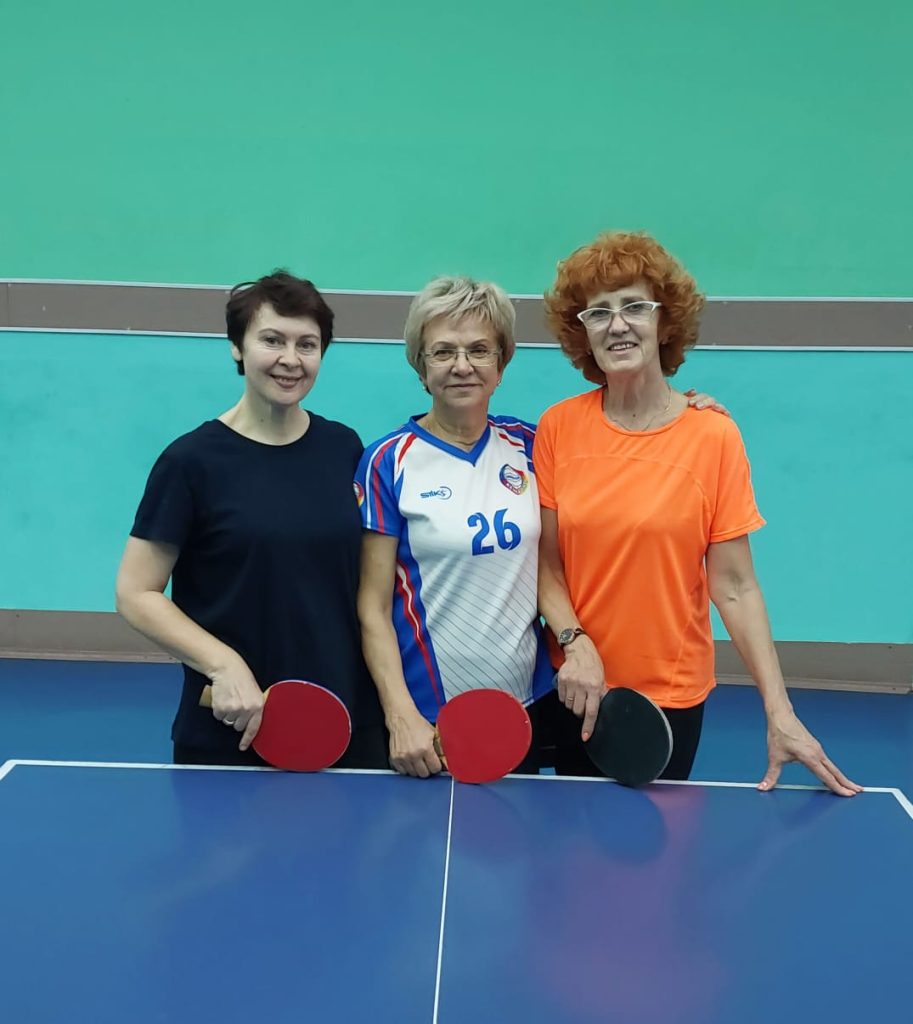 14 ноября 2025 года в клубе по месту жительства «Союз» прошел захватывающий турнир по настольному теннису, собравший восемь опытных спортсменов мужчин старше 70 лет и женщин разных возрастов
