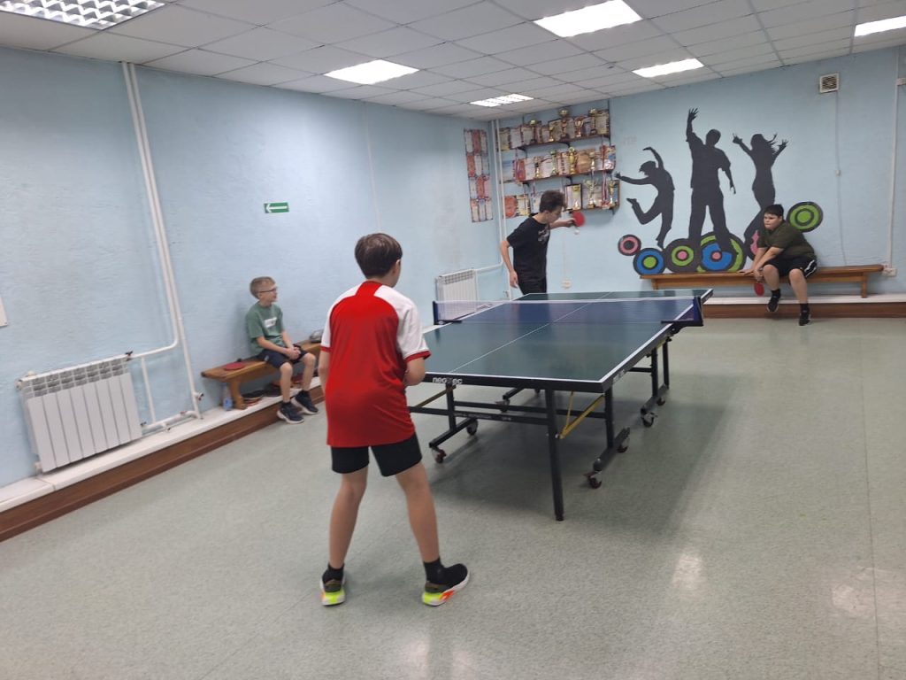 🏓 20 ноября 2025 года состоялся захватывающий внутриклубный турнир, который собрал 10 талантливых спортсменов.