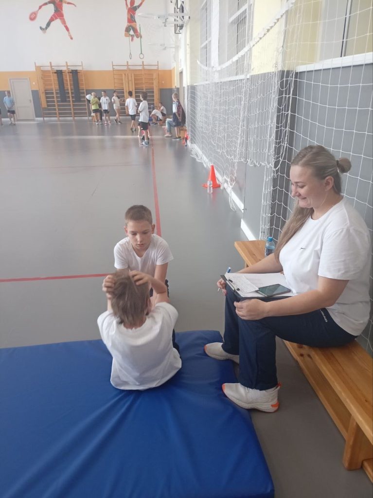 Клубы по месту жительства 10 ноября 2025 года в стенах школы №45 города Кемерово состоялся масштабный «Единый день ГТО»