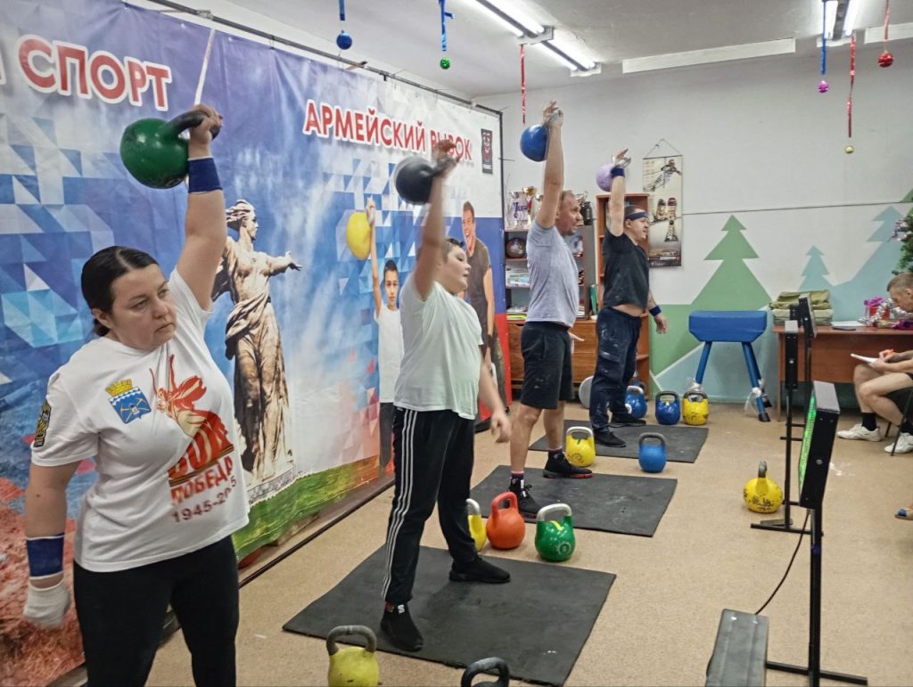 🎉 28 декабря 2025 года в клубе по месту жительства «Ракета» прошёл ежегодный «Новогодний гиревой марафон 2026»! 💪