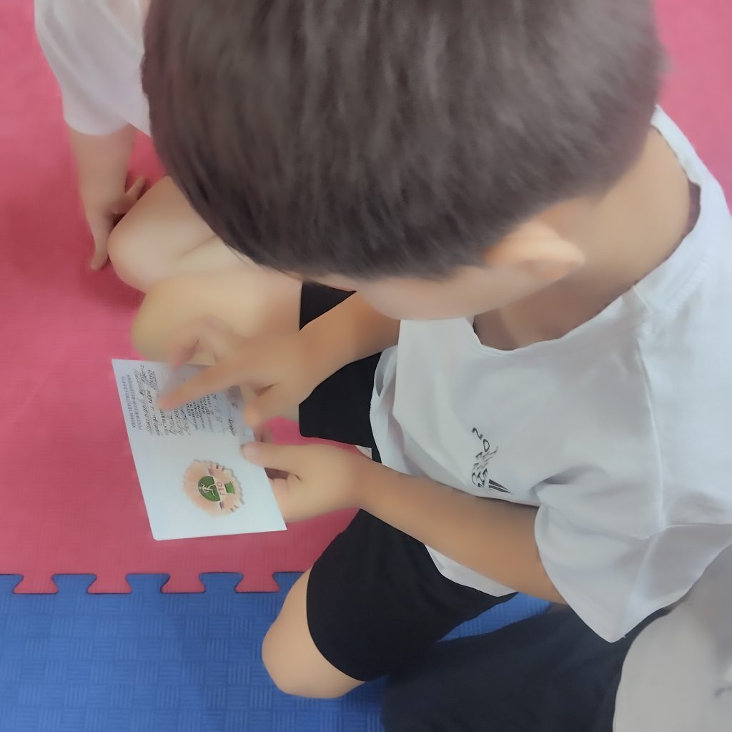 26 января 2026 года в школе №54 города Кемерово был по-настоящему спортивный день! Специалисты Центра тестирования ГТО МАУ "Клубы по месту жительства" совместно с учителем физической культуры провели увлекательное мероприятие, посвященное Всероссийскому физкультурно-спортивному комплексу "Готов к Труду и Обороне" (ГТО)