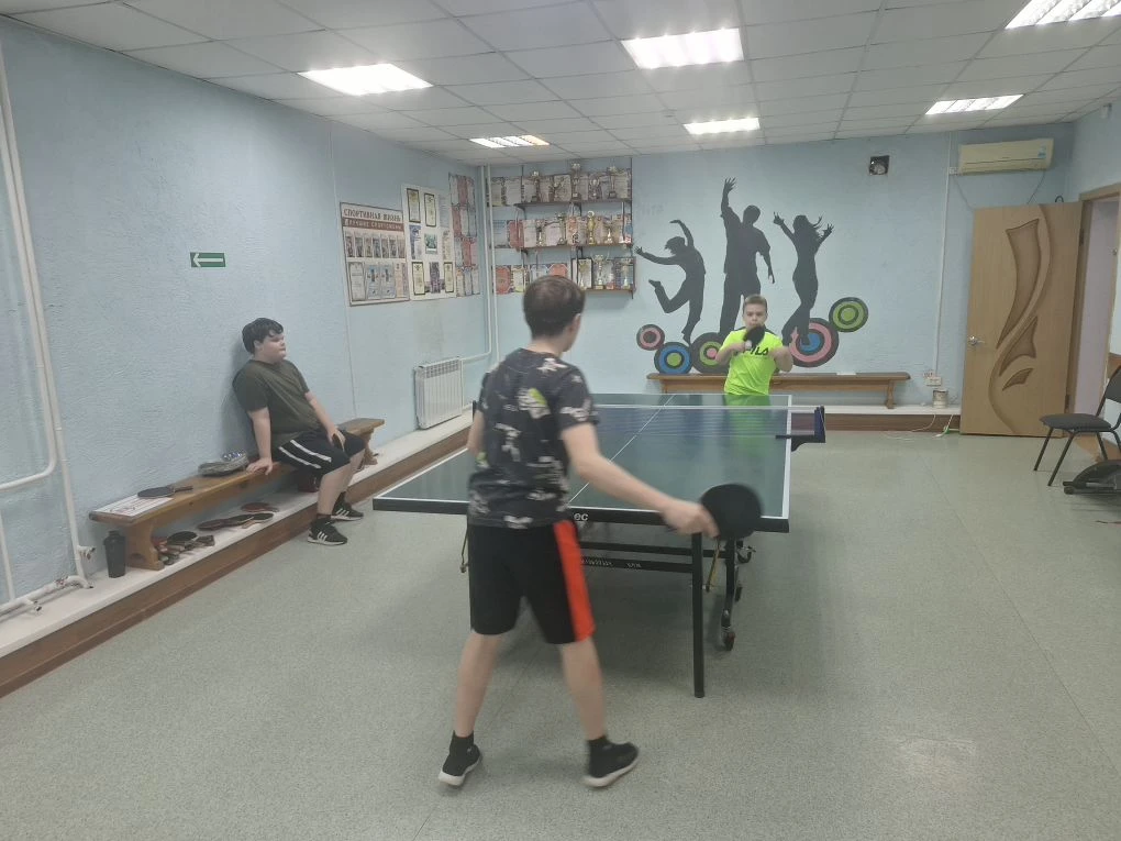 Клубы по месту жительства 🏓 20 марта 2026 года в клубе «Слава» царил настоящий спортивный праздник! 10 юных теннисистов сразились в захватывающем внутриклубном турнире 🏓