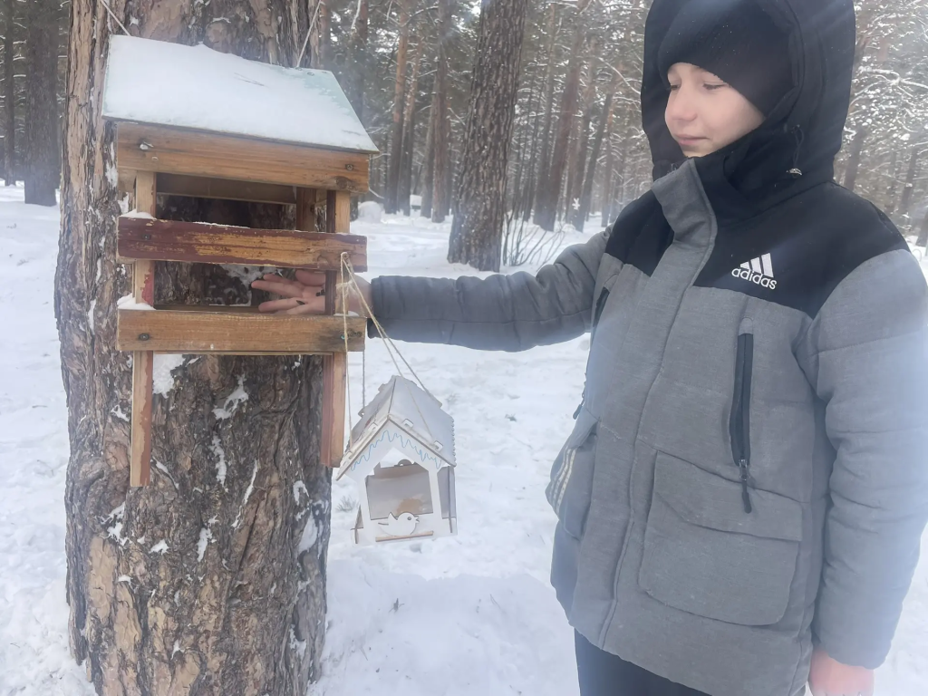 Ученики кадетских классов Росгвардии школы №74 Кировского района провели незабываемые выходные на свежем воздухе — и всё благодаря инструктору по спорту клуба по месту жительства «Сибиряк» Анне Игоревне Максутовой!