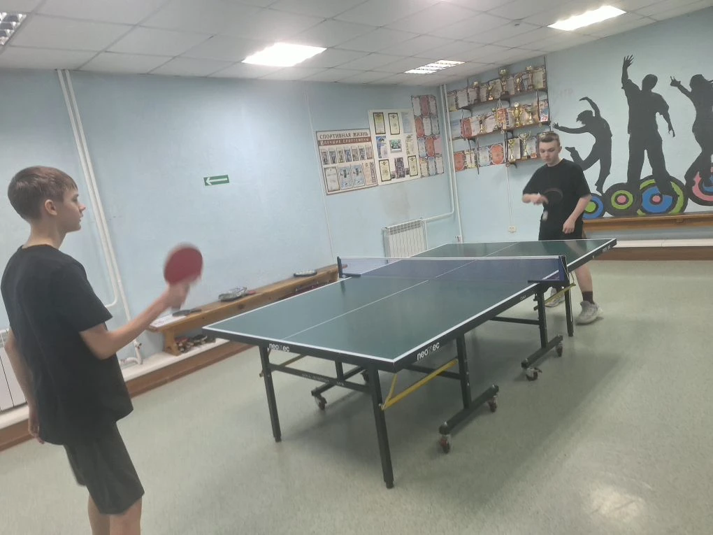 Клубы по месту жительства 🏓 20 марта 2026 года в клубе «Слава» царил настоящий спортивный праздник! 10 юных теннисистов сразились в захватывающем внутриклубном турнире 🏓
