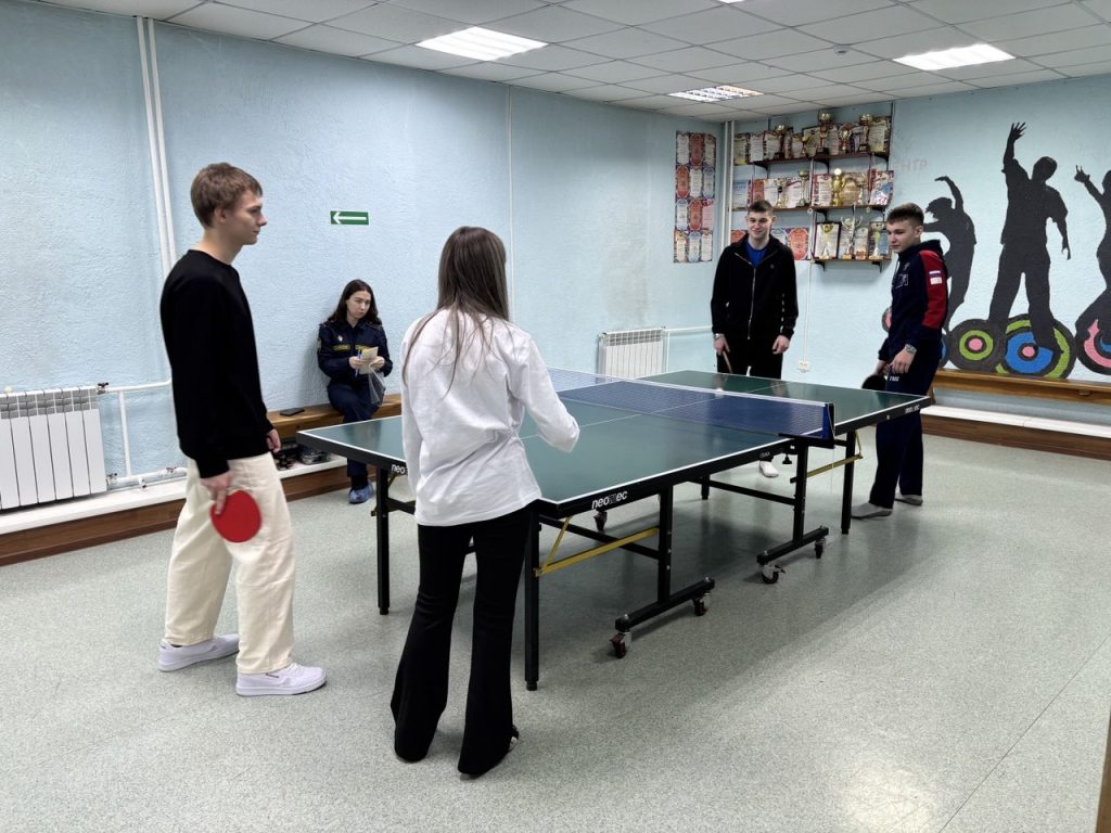 5 марта 2026 года в клубе по месту жительства «Слава» прошел мастер-класс по настольному теннису, организованный для несовершеннолетних осужденных, состоящих на учете в филиалах г. Кемерово ФКУ «Уголовно-исполнительная инспекция ГУФСИН России по Кемеровской области - Кузбассу». 🎉