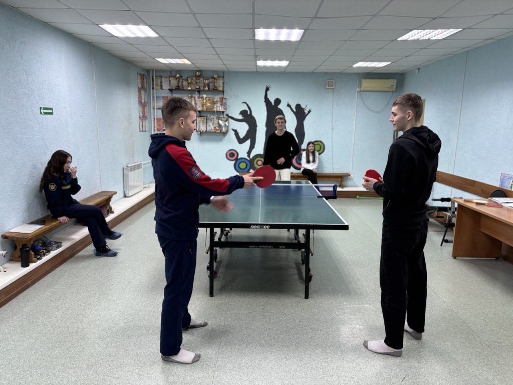 5 марта 2026 года в клубе по месту жительства «Слава» прошел мастер-класс по настольному теннису, организованный для несовершеннолетних осужденных, состоящих на учете в филиалах г. Кемерово ФКУ «Уголовно-исполнительная инспекция ГУФСИН России по Кемеровской области - Кузбассу». 🎉