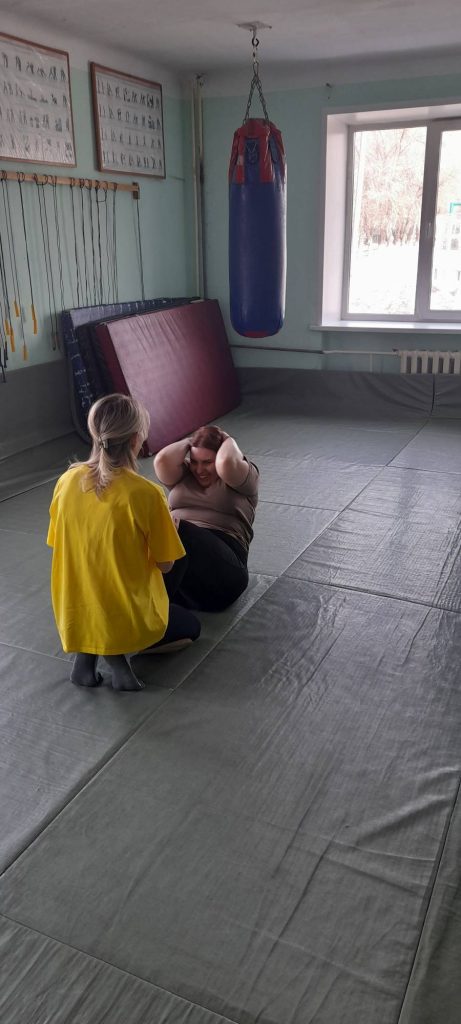 Сотрудники Кемеровской кадетской школы-интерната полиции проверили свои силы в испытаниях ГТО.