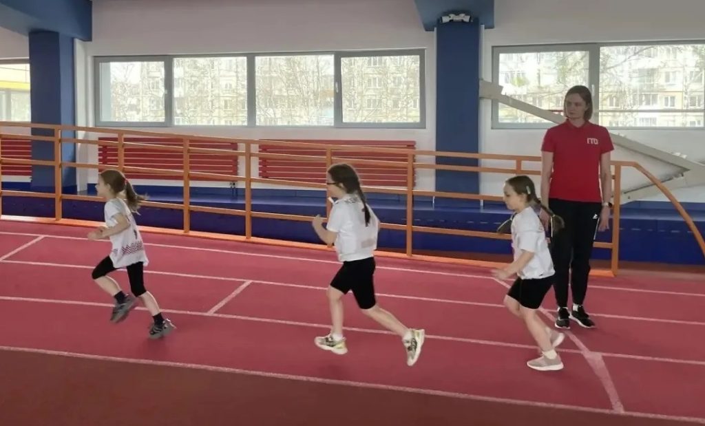 ЮНЫЕ КЕМЕРОВЧАНЕ ИЗ ДЕТСКОГО САДА № 135 ВПЕРВЫЕ ВЫПОЛНИЛИ НОРМАТИВЫ ГТО